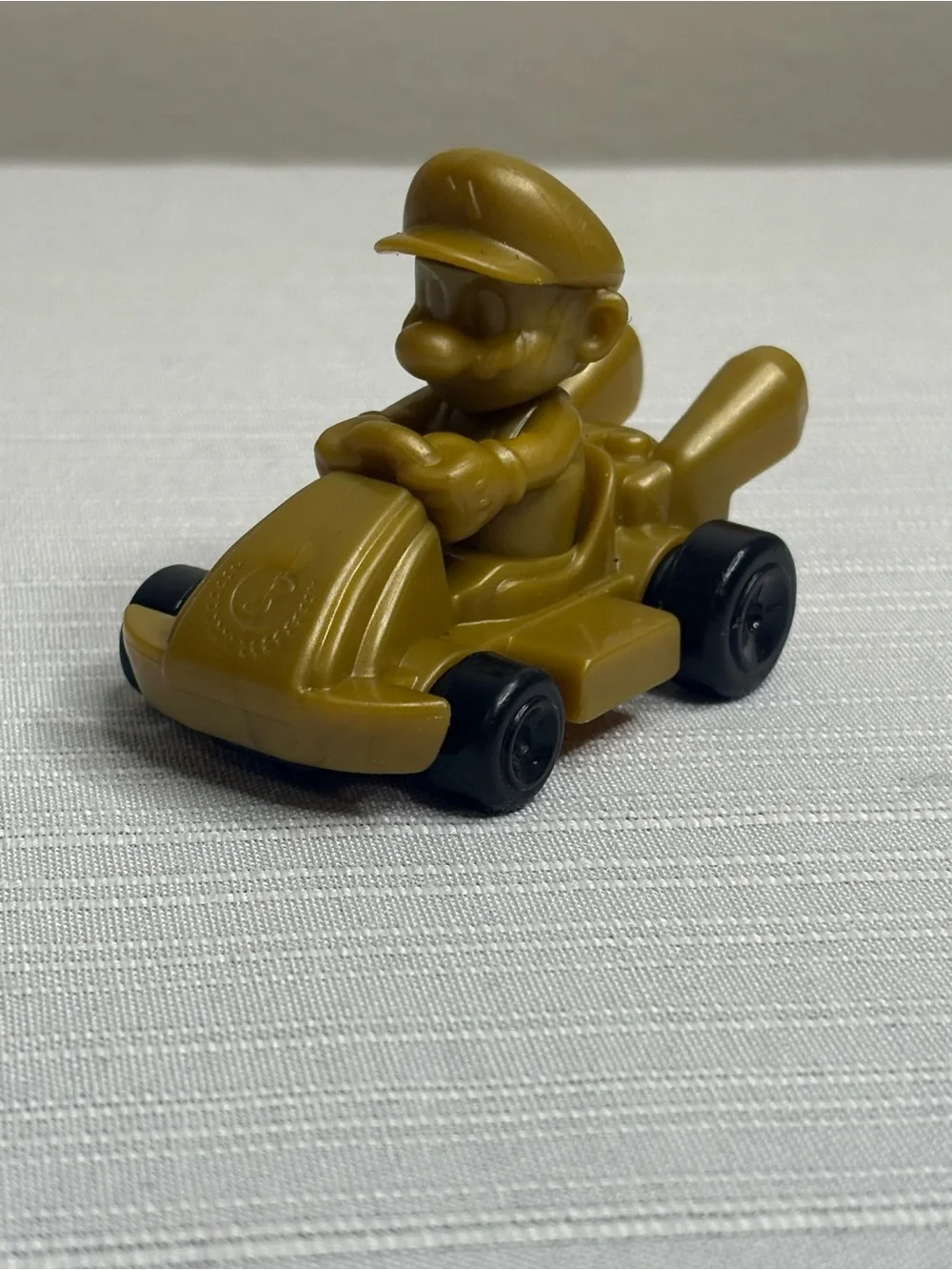 2024 McDONALD'S MARIO KART 8 DELUXE HAPPY MEAL TOY Gold Mario Kart #6